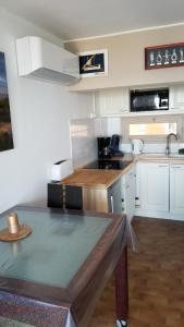 Appartements Charmant T2 pieds dans l'eau tout confort climatise classe 2 etoiles tarif promotionnel pour curistes : photos des chambres