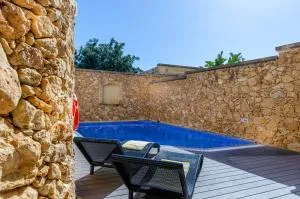 A Popular Pet Friendly Villa with a Pool, Gozo - Taʼ Sardina
