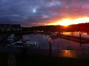Leitrim Marina Hotel