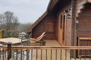 Chalets 3 Bedroom Lodge over looking Lake Dathee & Golf Course : photos des chambres