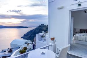 Santorini View Studios - Firostefani Caldera