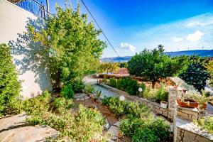 Filia Rooms & Apartments Evia Greece