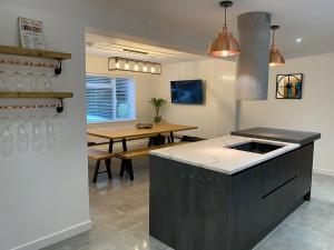 Rhos Walia,near Snowdonia,Hot tub