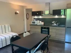 Centre Historique de Fréjus - face à la mairie - Fréjus