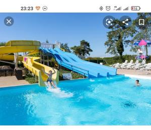 Campings Assist' Mobil home 9 - Mobil Home elegance 3 chambres tout confort : photos des chambres
