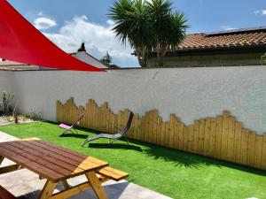 Maisons de vacances Gite de Leni - Maison avec piscine : photos des chambres