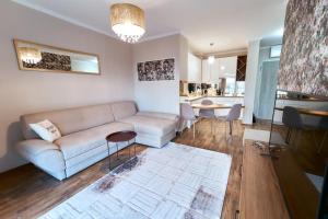 LAGUNA 11 Apartament z Kwiatami
