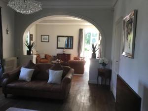 Villas Stunning Chateau on the river bank in Saint Astier : photos des chambres