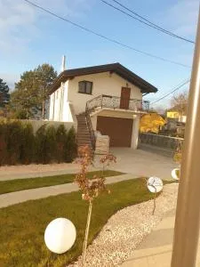 CASA CUJNERU - Borsa