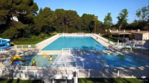 Appartements Domaine de la Coudouliere, T2 climatise terrasse vue mer sans vis a vis plage a 100m : photos des chambres