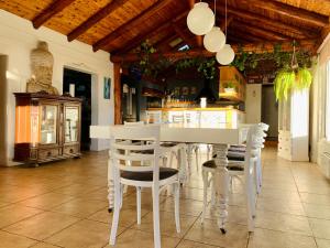 Casa Moderna con Jardín Soñado cerca del lago
