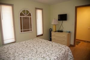 NC 12 56358-4 SW Condo