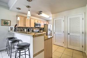 South Padre Island Condo with Pool Access and Balcony!