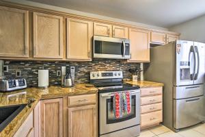 South Padre Island Condo with Pool Access and Balcony!