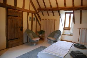 B&B / Chambres d'hotes Odiel & Gabrielle : Chambre Quadruple avec Salle de Bains