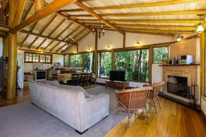 Casa com área gourmet perto do Parque Amantikir