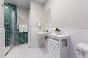 Heart of Traverse City AC Beach ADA Compliant Downtown