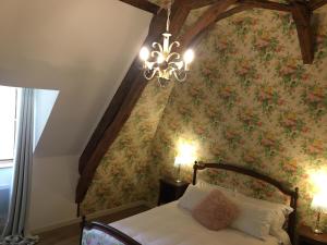 Maisons de vacances La Tuilerie Grange (Adults only gite) with two en-suite double bedrooms : photos des chambres