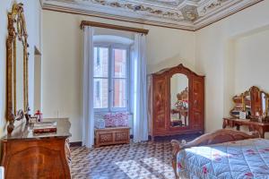 Leone I and Leone II Apartments