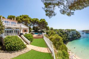 Villa Pinar by Villa Plus