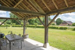 B&B / Chambres d'hotes Chateau de Villette : Maison 3 Chambres