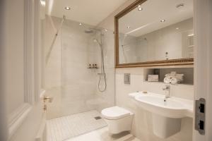 Deluxe Double or Twin Room room in Clanard Court Hotel