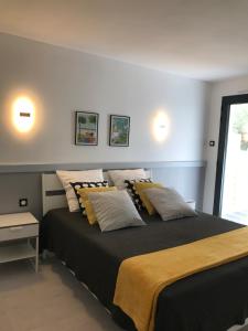 B&B / Chambres d'hotes le 25 l'ocean : Chambre Double - Vue sur Jardin