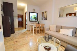 Letmalaga Economy Menita