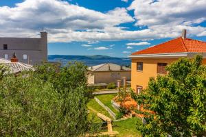 AZUR NOVI VINODOLSKI