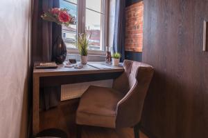 Seven Stories Rooms, 4th Floor, no elevator