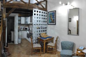 One-Bedroom Apartment room in Studio apartman Cattleya Subotica