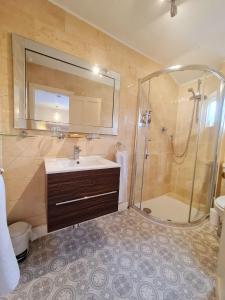 Beaufort Lodge - Central Location & Free Parking