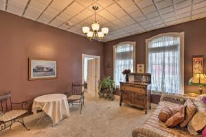 Pet-Friendly Apt 2 Blocks to Riverside Park!