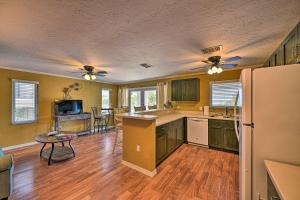 Gulfview Lido Key Gem - Walk to Beach and Shops