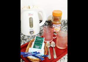 Departamento centrico sobre calle principal