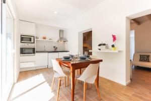 CAPARICA BEACH VILLA