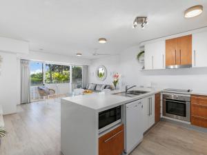 Picture Point 4 - 500m to Hastings St & Noosa Beach