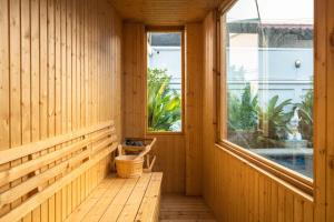 Sabai Pool Villa 12-15 Persons 6BR, Sauna, Pool table, Karaoke, BBQ