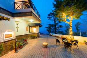 StayVista at Cottage in the Clouds