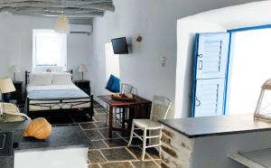 Kastro Gate Apartment ,entrance to an ancient village