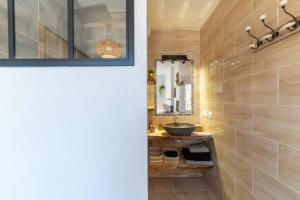 Appartements CHARMAND T2 AVEC VUE SUR LAC, TERRASSE TOUT EQUIPE : photos des chambres