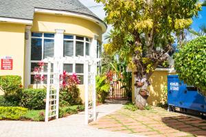 Brownstone Guesthouses