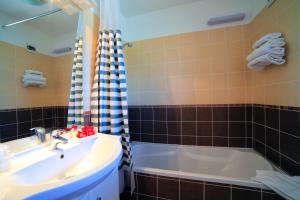 Appart'hotels Residence Cote Sud Peypin : photos des chambres