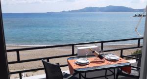 Budget Studio 1 - Sea view - Renovated February 2021