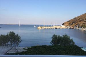 Deluxe apartment over the sea Astypalaia Greece