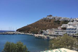 Deluxe apartment over the sea Astypalaia Greece