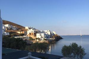 Deluxe apartment over the sea Astypalaia Greece