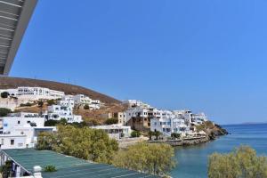 Deluxe apartment over the sea Astypalaia Greece