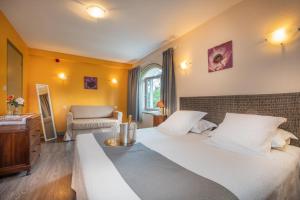 Hotels Logis Hotel Restaurant Le Coq Hardi : Chambre Deluxe Double ou Lits Jumeaux