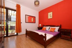 C apt w balcony shared terrace & the sea view